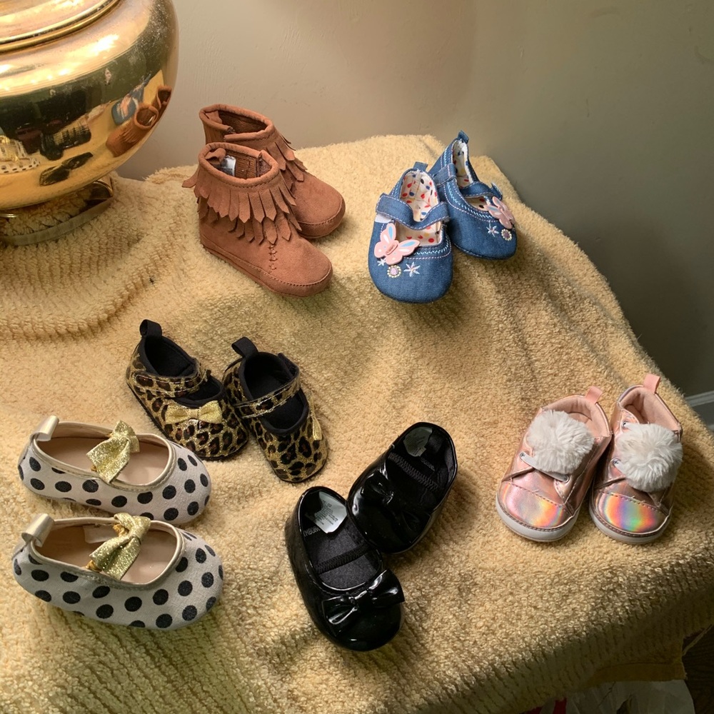 Shoes - Picture 2 of 4